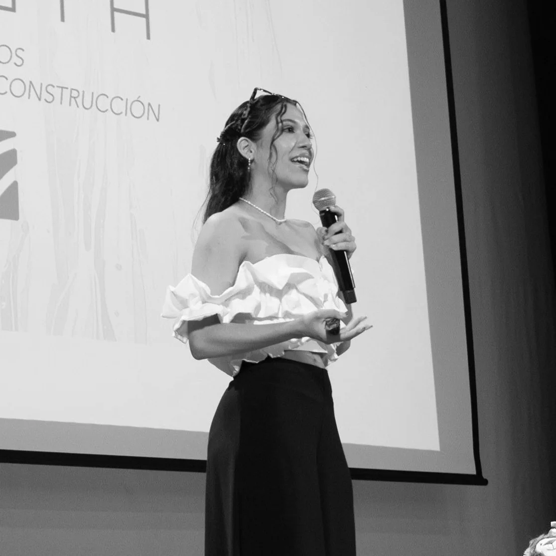 ARQ. ELBETH JACQUELINE GÓMEZ NOVELO